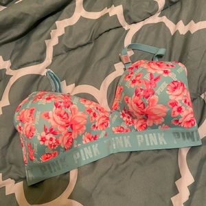 NWT Victoria’s Secret Wireless Lightly-Lined Bra